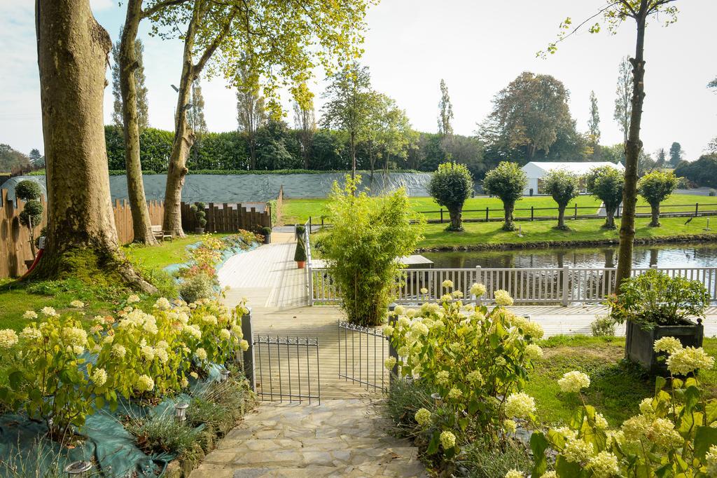 Domaine De La Palombe Guest House Villiers-Fossard Exterior photo
